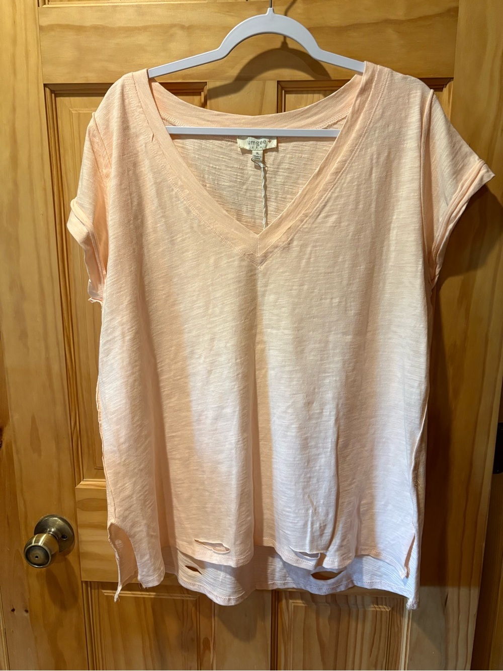 Umgee Distressed Hem V-Neck Tee Blush women’s XL NWT